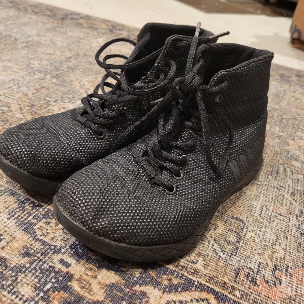 NOBULL BLACK High Top UNISEX Trainer Size 8.5 / EU 38